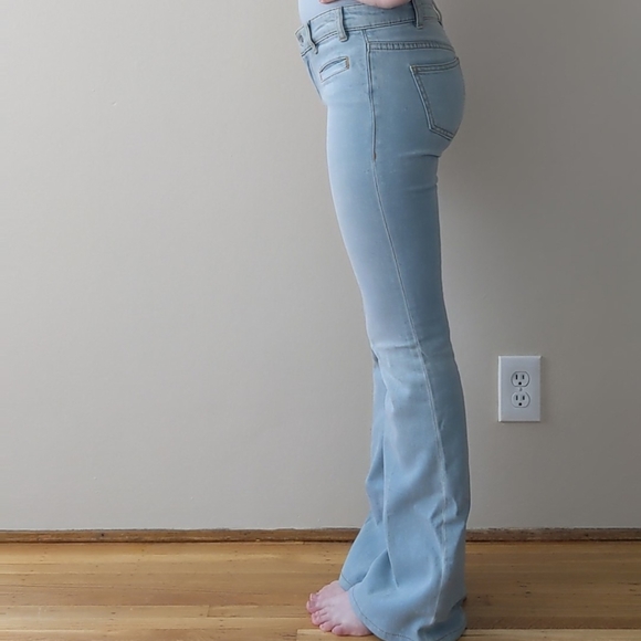 Club Monaco Low-Rise Flared Jeans - Picture 3 of 5